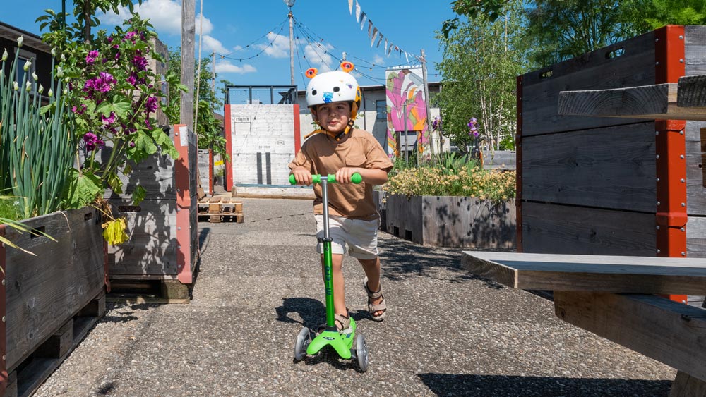 Самокат детский Mini Micro Deluxe LED Зелено синий Самокат детский Mini Micro Deluxe LED Зелено синий