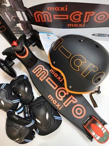 комплект аксессуаров для самоката в черно-оранжевых тонах